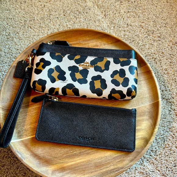 Coach Handbags - Coach Wristlet wallet